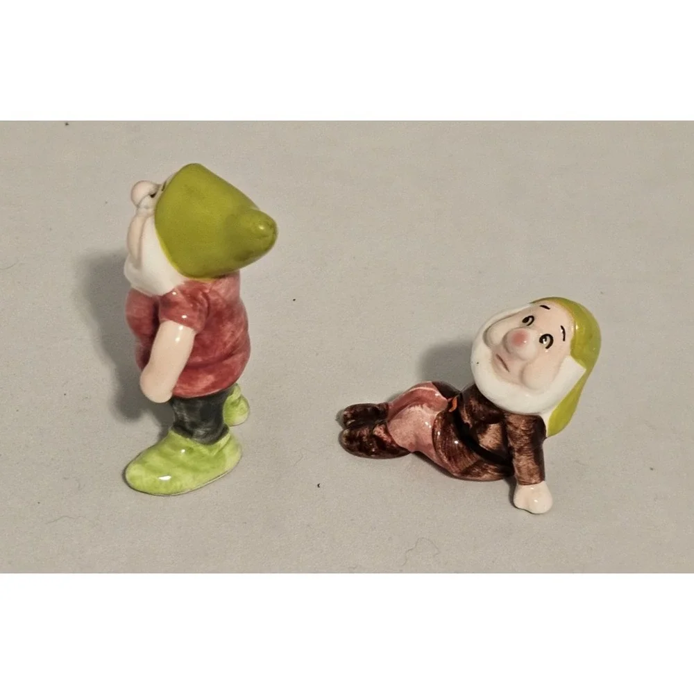 Vintage Walt Disney Productions Seven Dwarfs Ceramic Figurine Set of 7